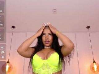 saamytits Live Webcam on CamSoda