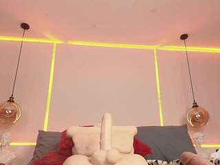 Live webcam model saamytits on Soda Cams