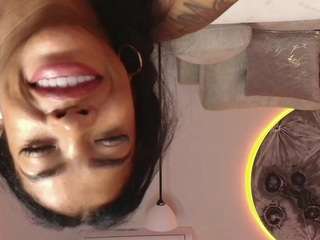 Live webcam model saamytits on Soda Cams