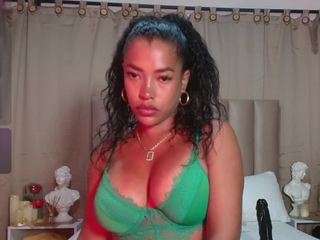 saamytits Live Webcam on CamSoda