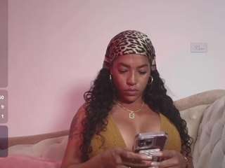 saamytits Live Webcam on CamSoda