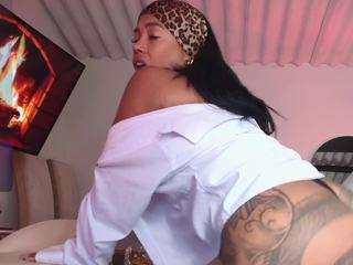 saamytits Live Webcam on CamSoda