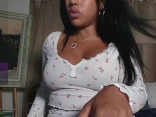 Live webcam model saamytits on Soda Cams