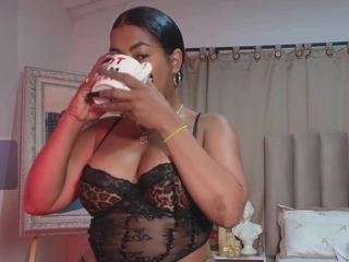 saamytits Live Webcam on CamSoda