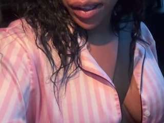 saamytits Live Webcam on CamSoda