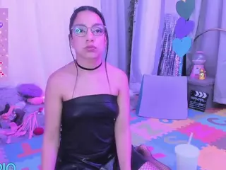 FantasysShot's Live Sex Cam Show