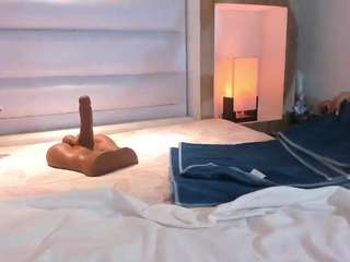 Live webcam model veronica-garcia on Soda Cams