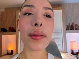 veronica-garcia Live Webcam on CamSoda
