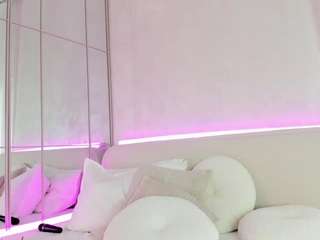 diamondt33n from CamSoda is Freechat