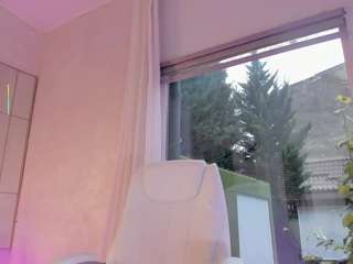 diamondt33n's CamSoda show and profile