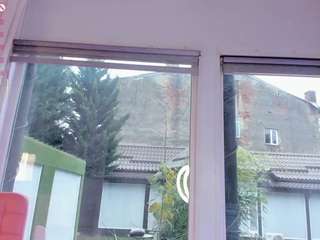 Live webcam model diamondt33n on Soda Cams