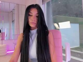 Live webcam model diamondt33n on Soda Cams