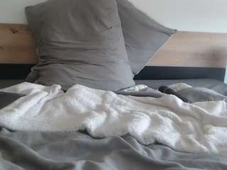 naughtymommy43 Live Webcam on CamSoda