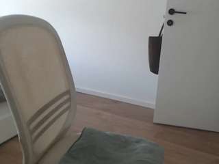 naughtymommy43 from CamSoda is Freechat