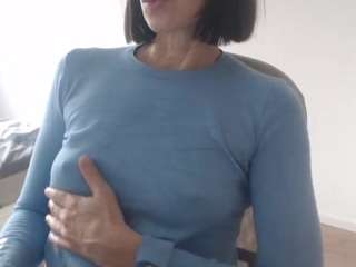 naughtymommy43 webcam