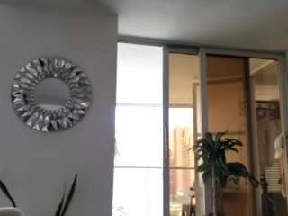 Live webcam model yettzaretth on Soda Cams