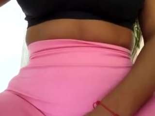 yettzaretth's CamSoda show and profile