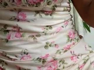 Live webcam model yettzaretth on Soda Cams