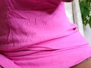 yettzaretth's CamSoda show and profile