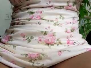 yettzaretth's CamSoda show and profile