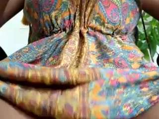 Live webcam model yettzaretth on Soda Cams