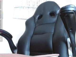 yettzaretth's CamSoda show and profile