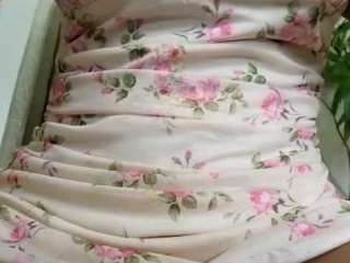 Live webcam model yettzaretth on Soda Cams