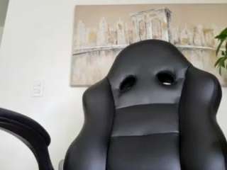 yettzaretth's CamSoda show and profile