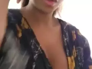 yetzat's Live Sex Cam Show
