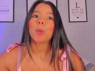 le modèle natashaharpper est en webcam porno dans un show sur le site camsoda, il possède les tags suivants: amateur,no smoking,ass,feet,fingers,huge ass,huge tits,lovense,lush,nature,orgasm,drinking,pussy,saliva,shaved pussy,solo,spank,squirter,striptease,toys