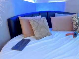 Live webcam model carozapata on Soda Cams