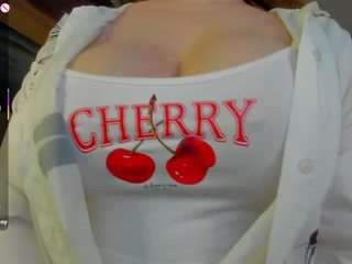 alexispixie's CamSoda show and profile