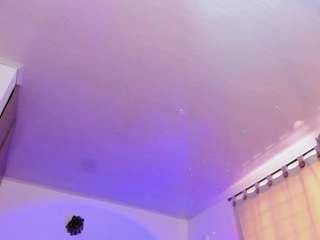 louanebour Sex Cam Show