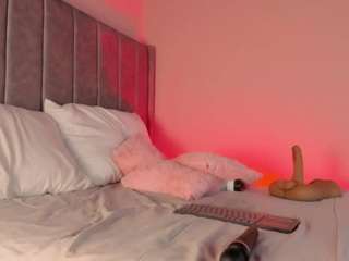 Live webcam model saragarrciia on Soda Cams