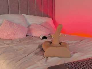 Live webcam model saragarrciia on Soda Cams