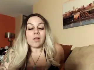 BIG BREAST SABRINA's Live Sex Cam Show
