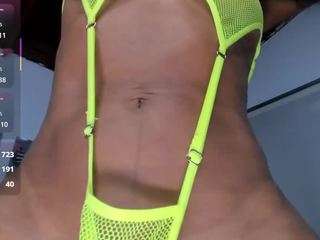 xcarlet milf