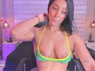 xcarlet milf