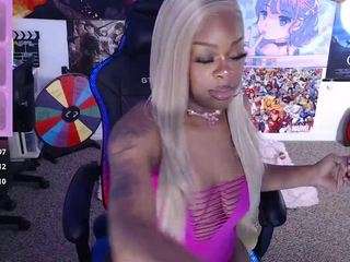 Live webcam model soulsnatcher-1 on Soda Cams