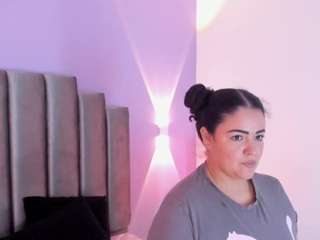 saramontoya's CamSoda show and profile