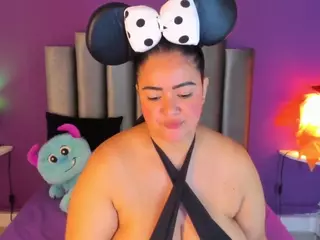 saramontoya's Live Sex Cam Show