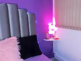 saramontoya's Live Sex Cam Show