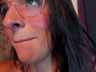 le modèle anny-luna est en webcam porno dans un show sur le site camsoda, il possède les tags suivants: anal,brown eyes,cowgirl,cum,dildo,double penetration,dp,sexting,skinny,striptease,twerk,big-ass,big-tits,brown hair,hd,latina