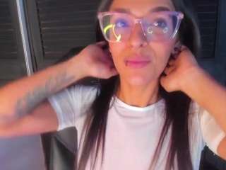 anny-luna Live Webcam on CamSoda