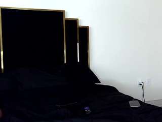 chaneldreamzz Live Webcam on CamSoda