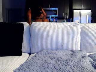 chaneldreamzz live webcam show