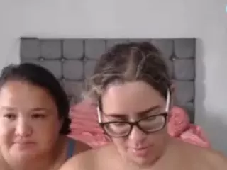ladies-loves's Live Sex Cam Show