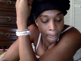 iluvsaffire-bleu webcam model