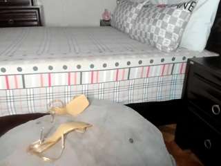 Live webcam model iluvsaffire-bleu on Soda Cams