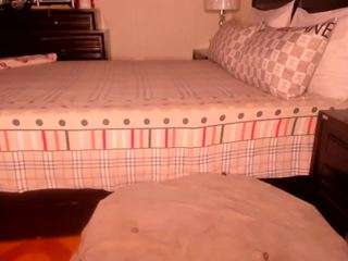 Live webcam model iluvsaffire-bleu on Soda Cams